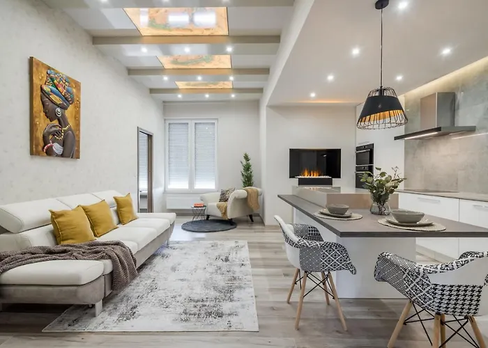 Bpr Splendid Rooftop Suite With A/C