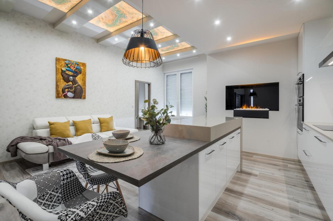 Bpr Splendid Rooftop With A/c Apartman